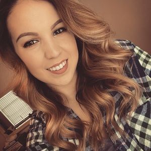 Meet your Posher, Carley